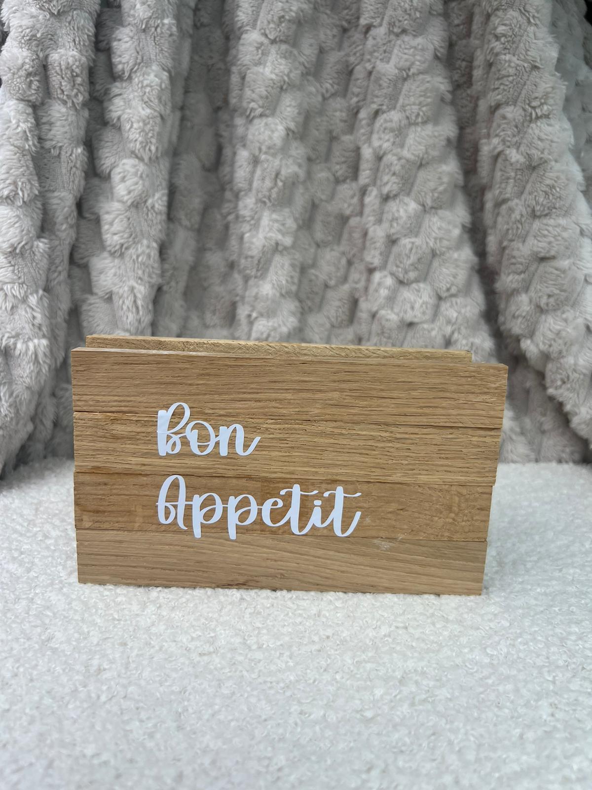 Serviertenständer mit Schrift 